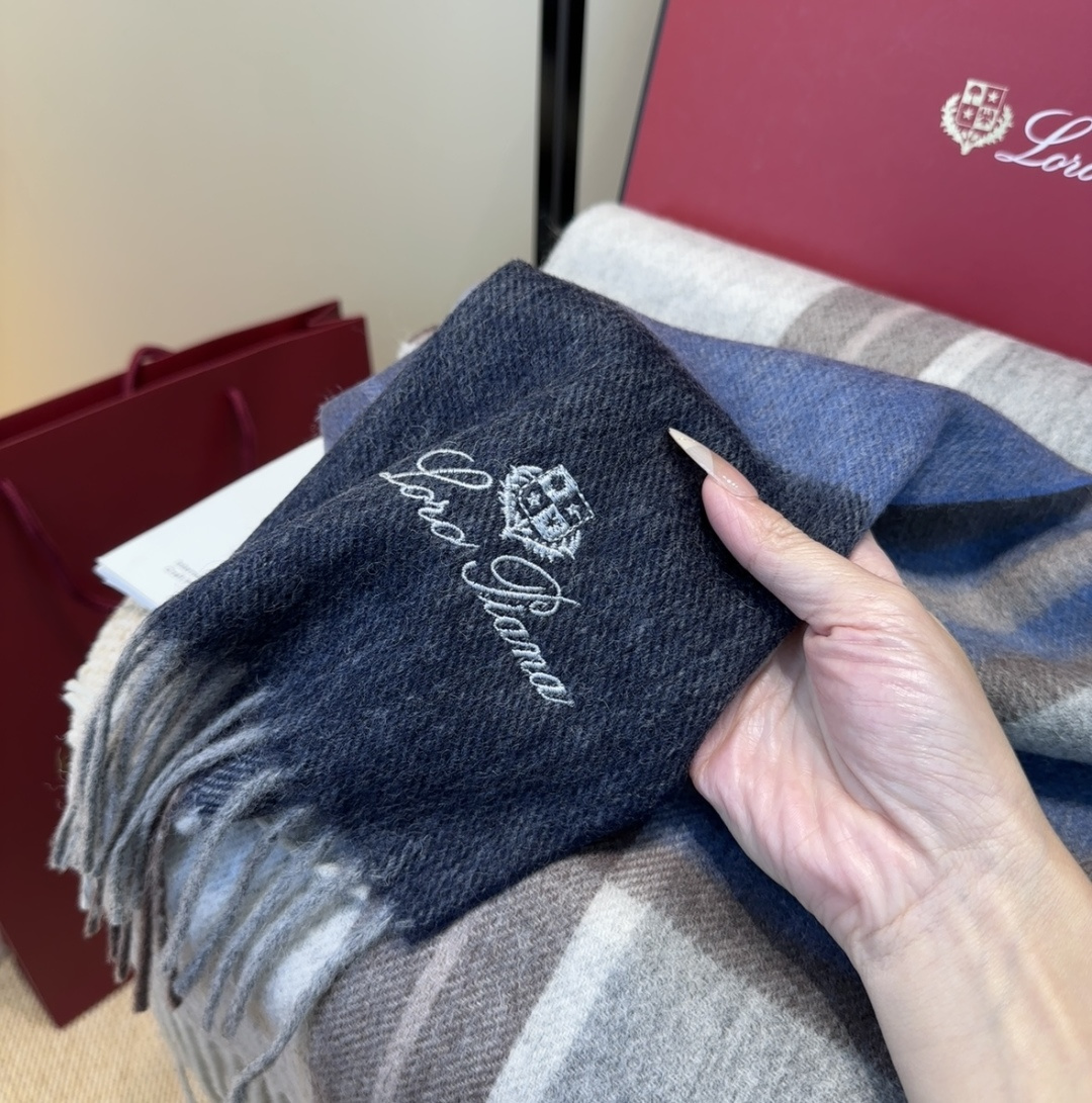 🆕Loro Piana · 【贸易公司尾单，极品山羊绒围巾披肩】送人自留都太高大上了😍重磅上新，爆款爆款