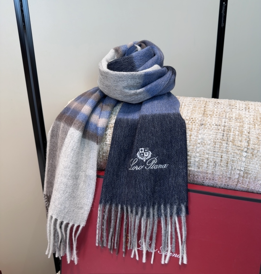 🆕Loro Piana · 【贸易公司尾单，极品山羊绒围巾披肩】送人自留都太高大上了😍重磅上新，爆款爆款