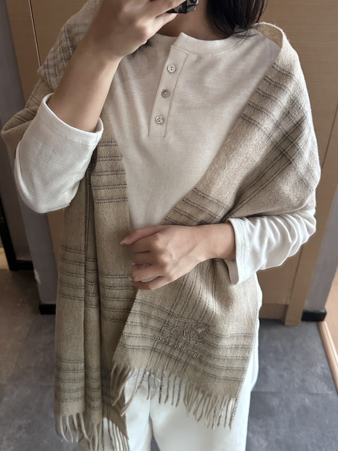 Burberry · 巴宝莉围巾❗️好看的要疯掉了，太有型太有魅力了❗️❗️非常斯文时尚的秋冬单品！真的