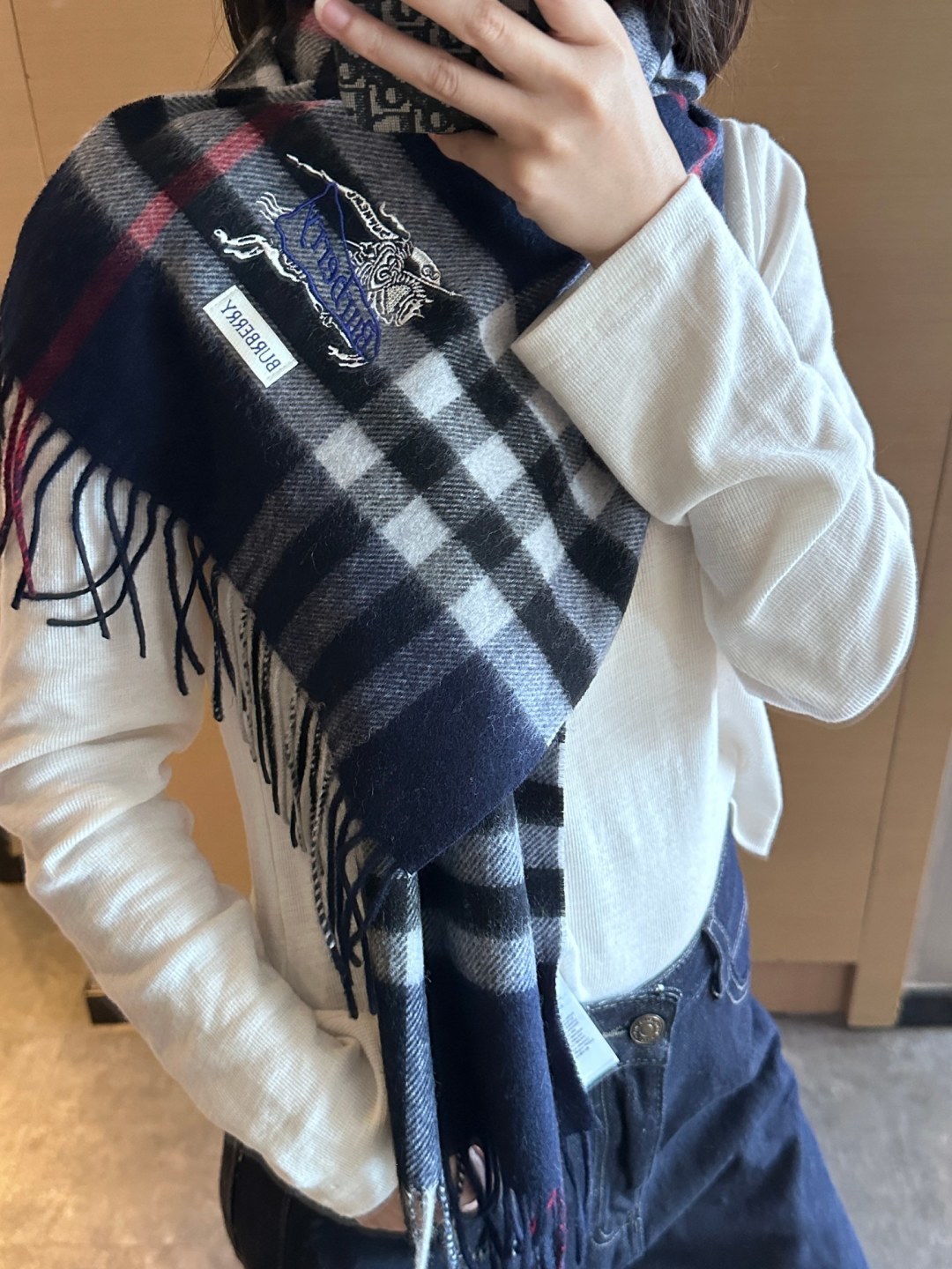 Burberry · 巴宝莉围巾❗️好看的要疯掉了，太有型太有魅力了❗️❗️非常斯文时尚的秋冬单品！真的