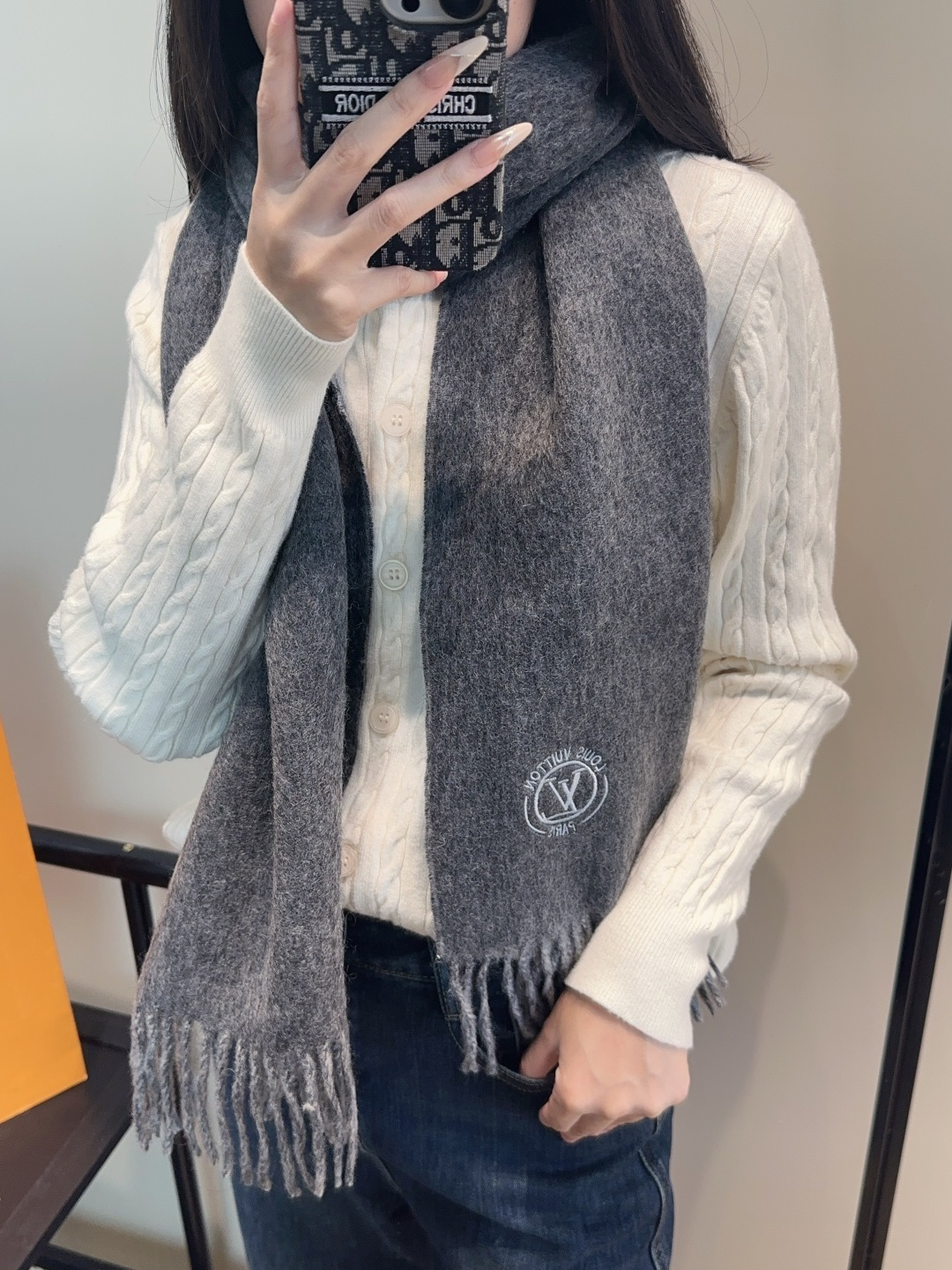 Lv围巾❗️好看的要疯掉了，太有型太有魅力了❗️❗️非常斯文时尚的秋冬单品！真的很喜欢，非常Classi