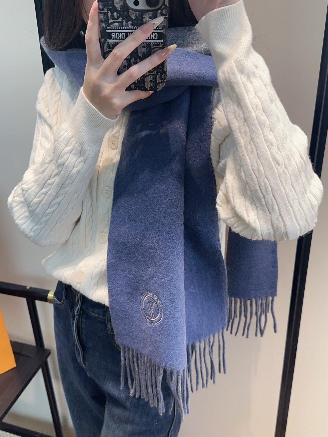 Lv围巾❗️好看的要疯掉了，太有型太有魅力了❗️❗️非常斯文时尚的秋冬单品！真的很喜欢，非常Classi