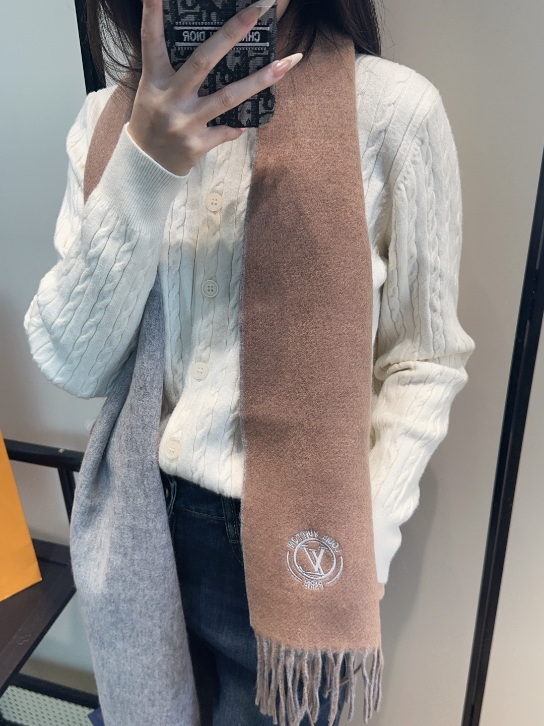 Lv围巾❗️好看的要疯掉了，太有型太有魅力了❗️❗️非常斯文时尚的秋冬单品！真的很喜欢，非常Classi