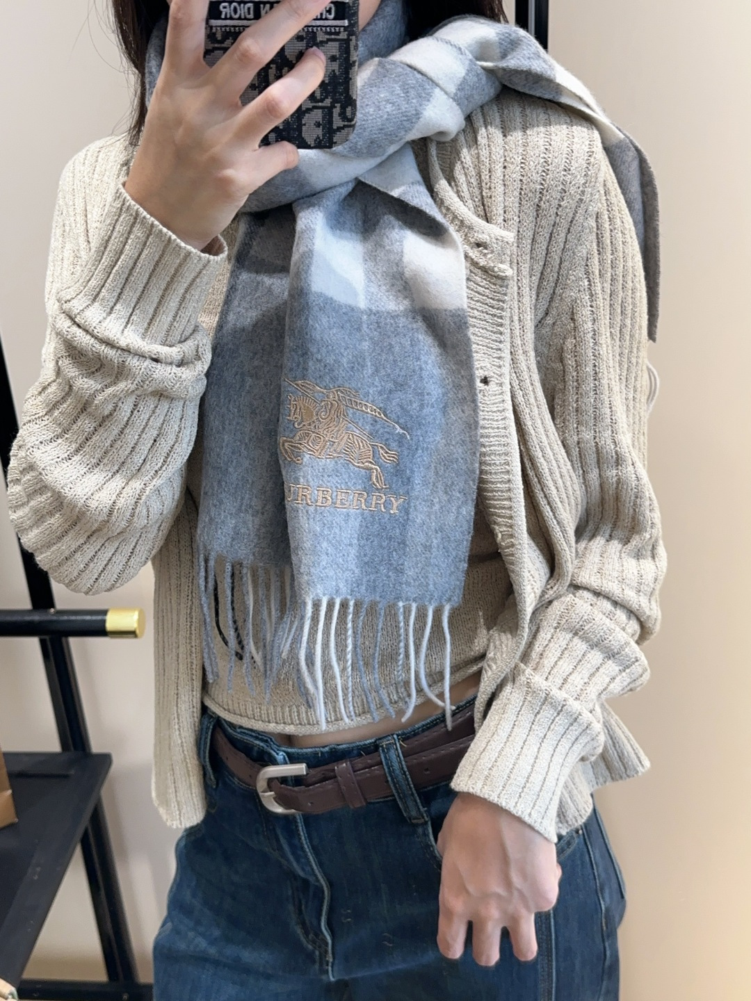 Burberry · 巴宝莉围巾❗️好看的要疯掉了，太有型太有魅力了❗️❗️非常斯文时尚的秋冬单品！真的