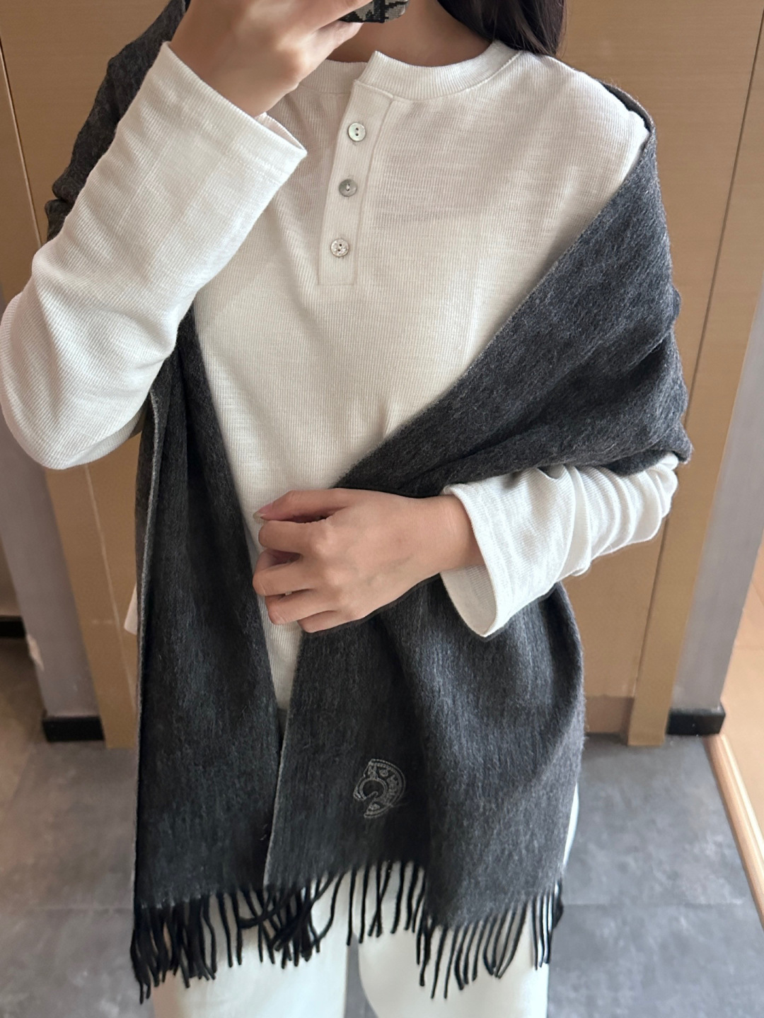 2025年Hermes · 爱马仕，难得一见的温柔配色，低调又不失优雅❗️】重点推荐❗️双边配色，一条围