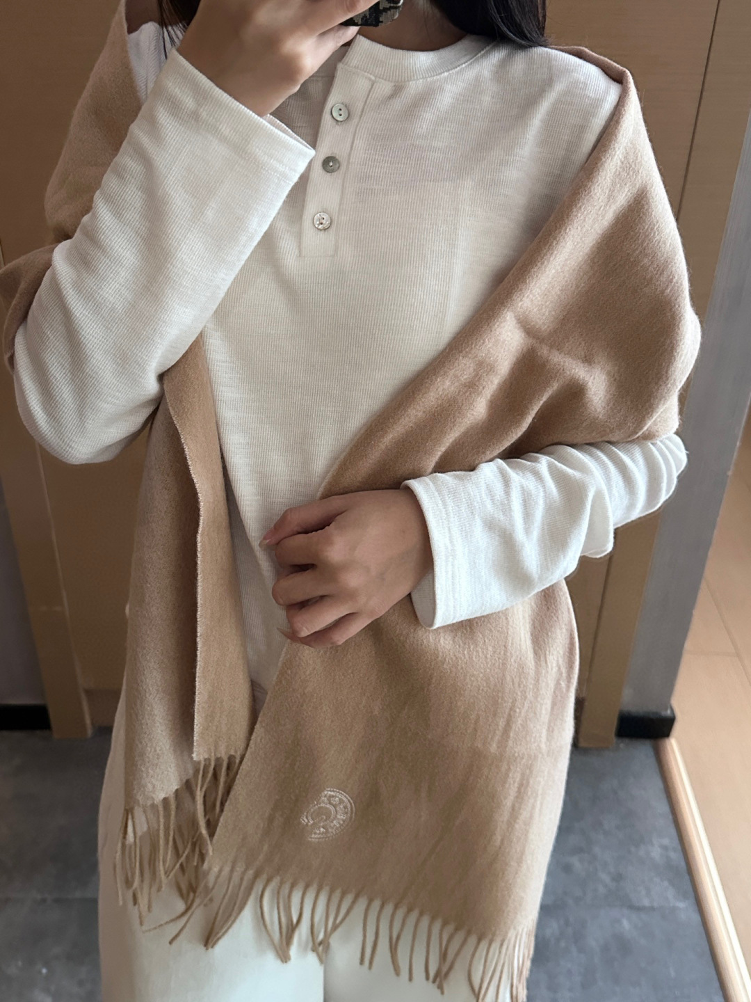 2025年Hermes · 爱马仕，难得一见的温柔配色，低调又不失优雅❗️】重点推荐❗️双边配色，一条围