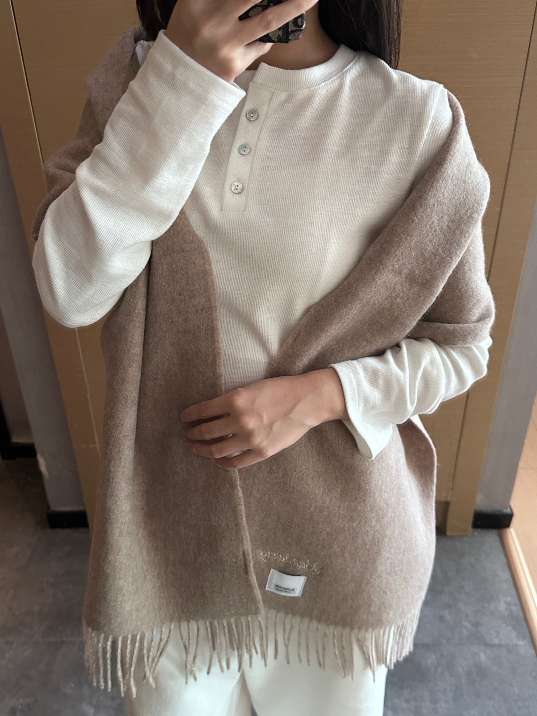 Burberry · 巴宝莉围巾❗️好看的要疯掉了，太有型太有魅力了❗️❗️非常斯文时尚的秋冬单品！真的