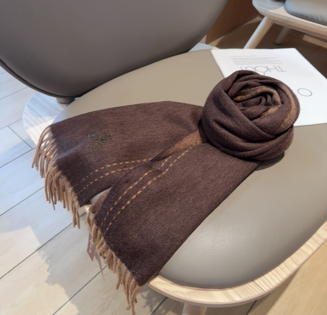 🆕Loro Piana · 【贸易公司尾单，极品山羊绒围巾披肩】送人自留都太高大上了😍重磅上新，爆款爆款
