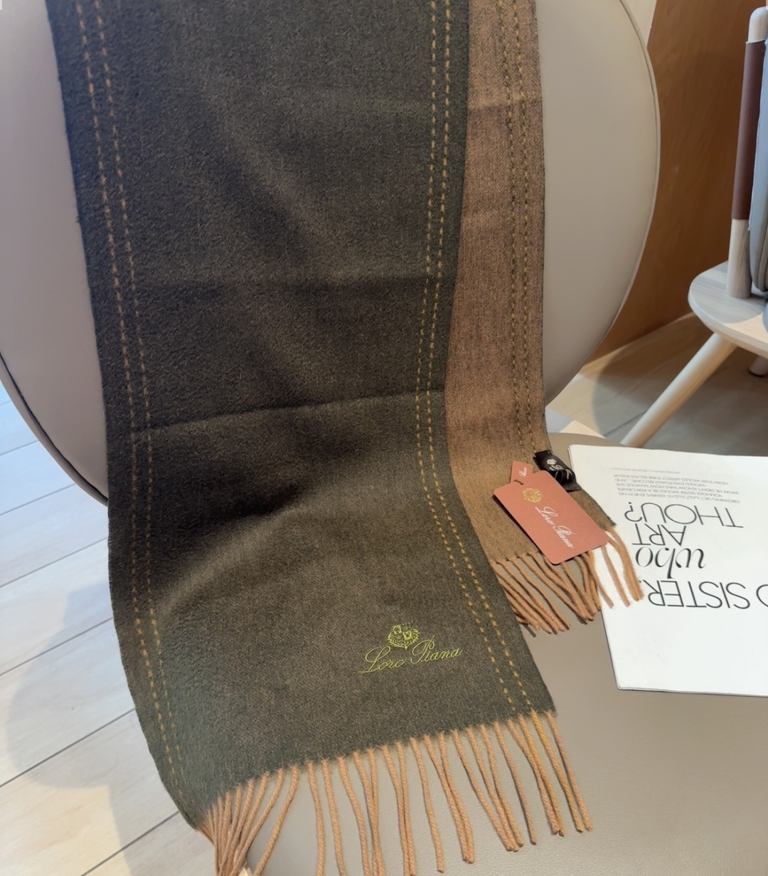 🆕Loro Piana · 【贸易公司尾单，极品山羊绒围巾披肩】送人自留都太高大上了😍重磅上新，爆款爆款