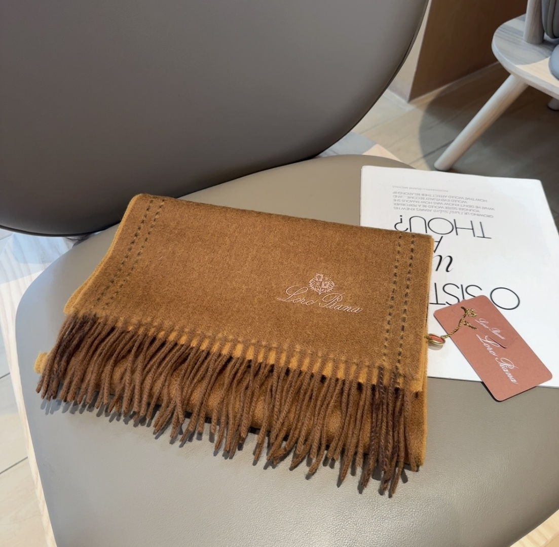 🆕Loro Piana · 【贸易公司尾单，极品山羊绒围巾披肩】送人自留都太高大上了😍重磅上新，爆款爆款