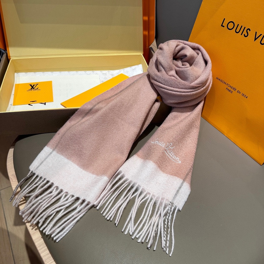 【▪️家属福利来了！！Lv 高端重磅围巾！】怒赞推荐，激动~！！下手绝对要快，同工艺难度大，超级无敌软糯