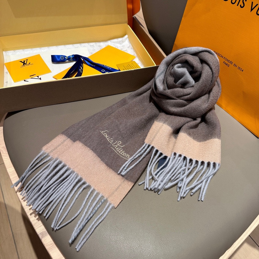 【▪️家属福利来了！！Lv 高端重磅围巾！】怒赞推荐，激动~！！下手绝对要快，同工艺难度大，超级无敌软糯