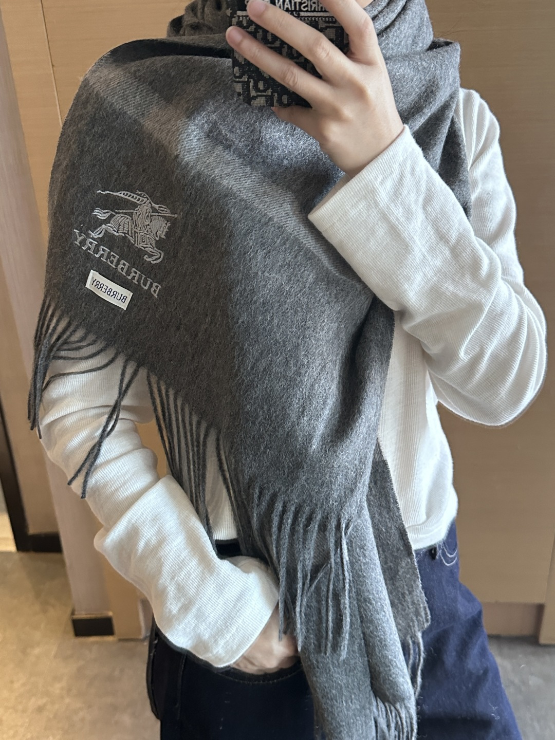 Burberry · 巴宝莉围巾❗️好看的要疯掉了，太有型太有魅力了❗️❗️非常斯文时尚的秋冬单品！真的