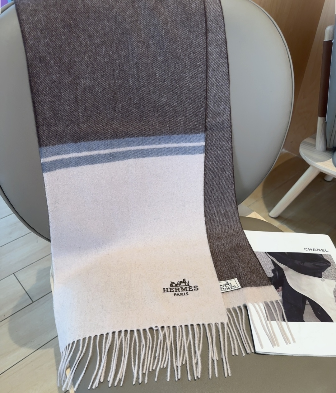 2025年Hermes · 爱马仕，难得一见的温柔配色，低调又不失优雅❗️】重点推荐❗️双边配色，一条围