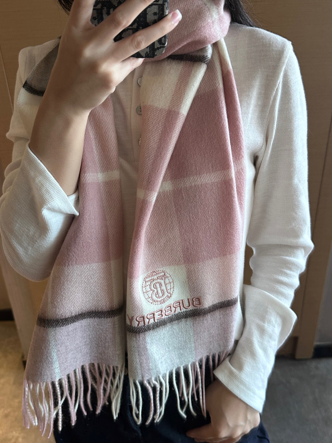 Burberry · 巴宝莉围巾❗️好看的要疯掉了，太有型太有魅力了❗️❗️非常斯文时尚的秋冬单品！真的