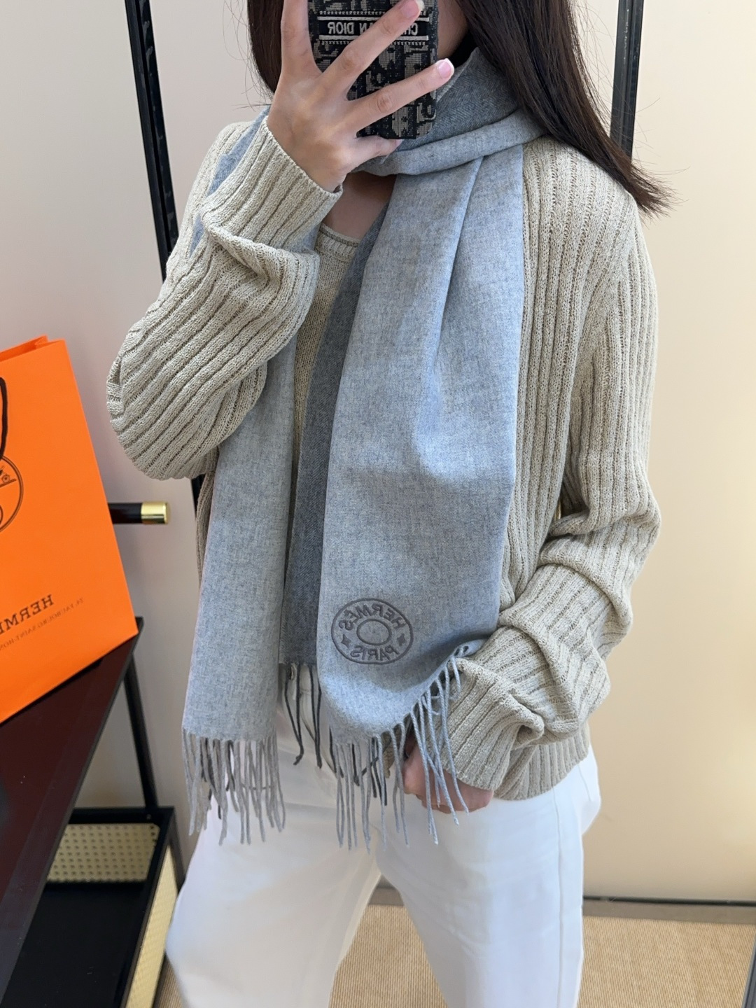 2025年Hermes · 爱马仕，难得一见的温柔配色，低调又不失优雅❗️】重点推荐❗️双边配色，一条围