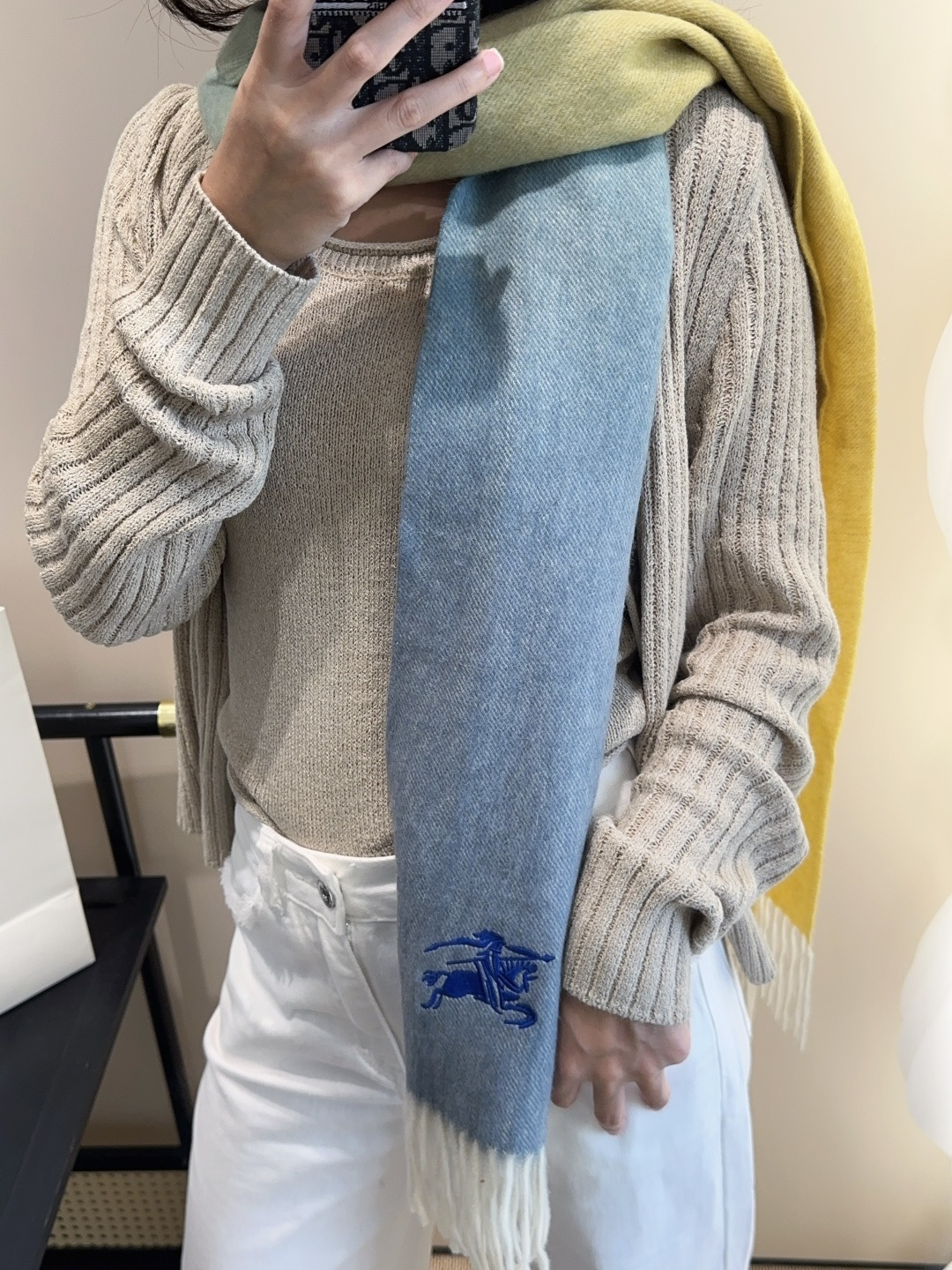 【▪️家属福利来了！！巴宝莉高端重磅男士围巾！】怒赞推荐，激动~！！下手绝对要快，同步专柜，最高端的男士