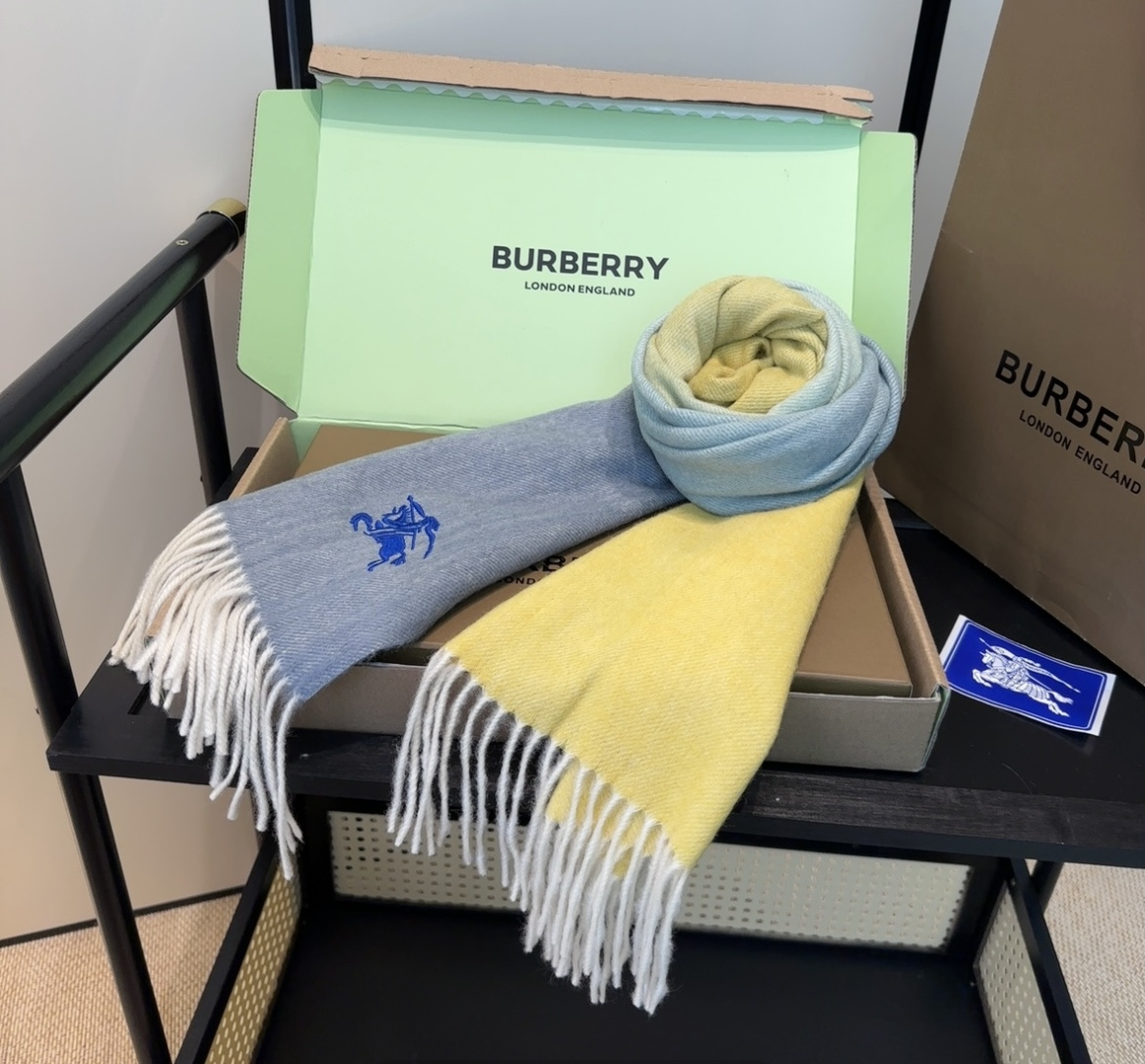 【▪️家属福利来了！！巴宝莉高端重磅男士围巾！】怒赞推荐，激动~！！下手绝对要快，同步专柜，最高端的男士