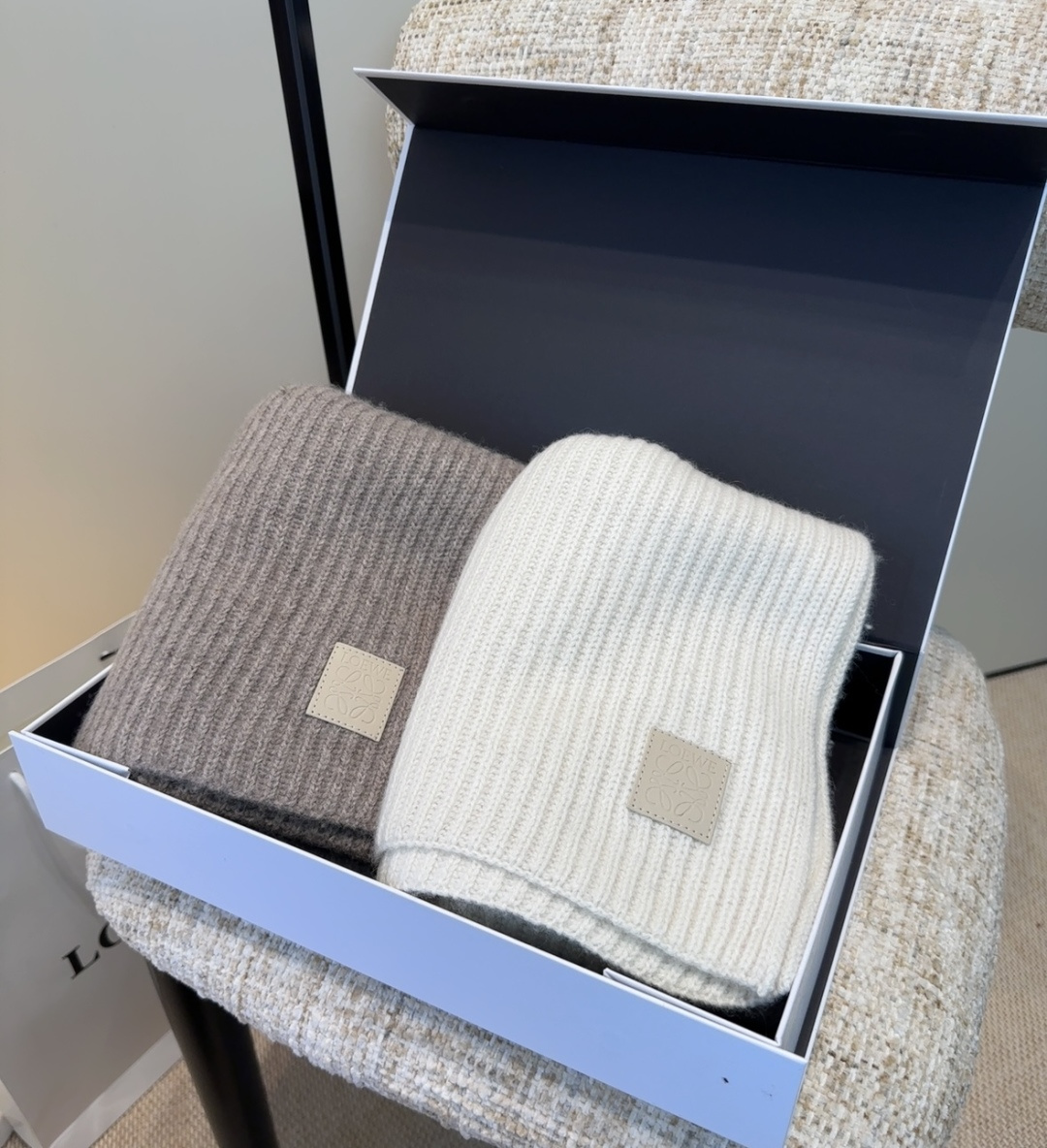 罗意威难得一见的针织单品，温柔配色，超级迷恋❗️气质低调恬静又不失优雅❗️】重点推荐❗️一秒心动啊！！！