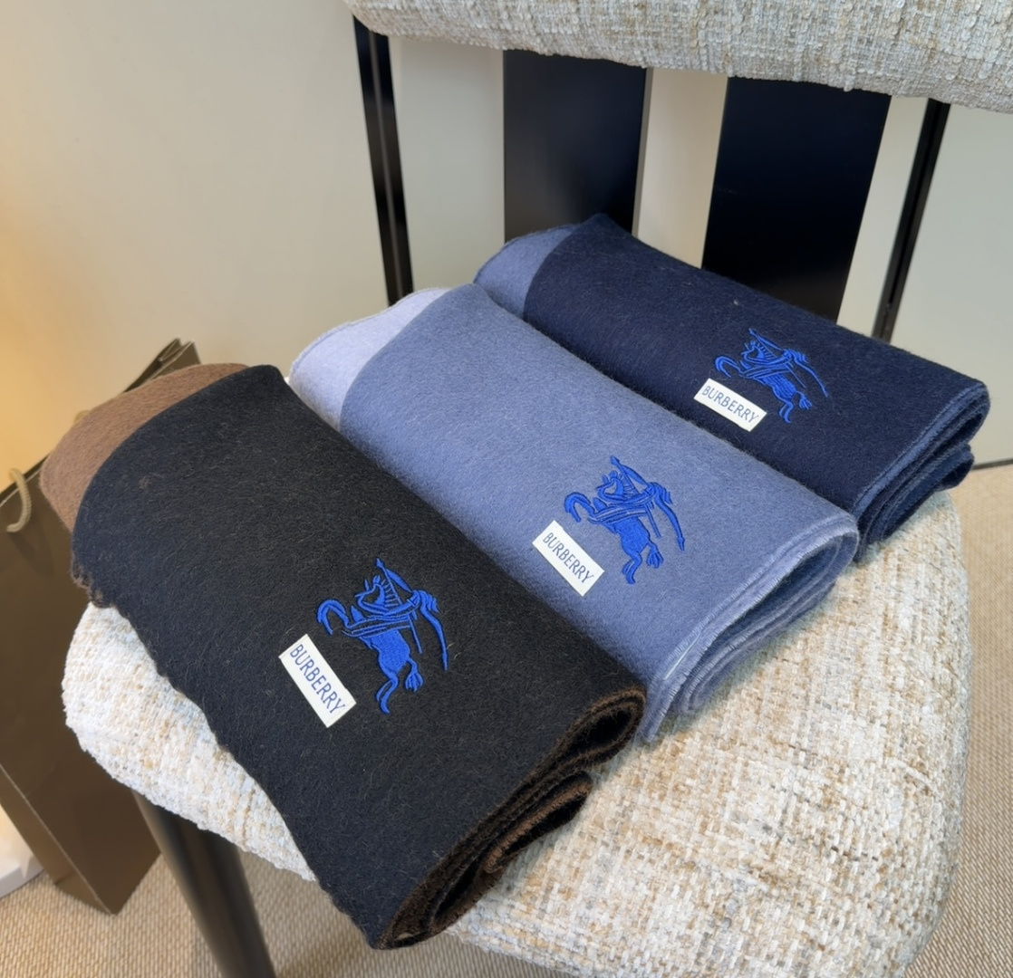 【▪️家属福利来了！！巴宝莉高端重磅男士围巾！】怒赞推荐，激动~！！下手绝对要快，同步专柜，最高端的男士