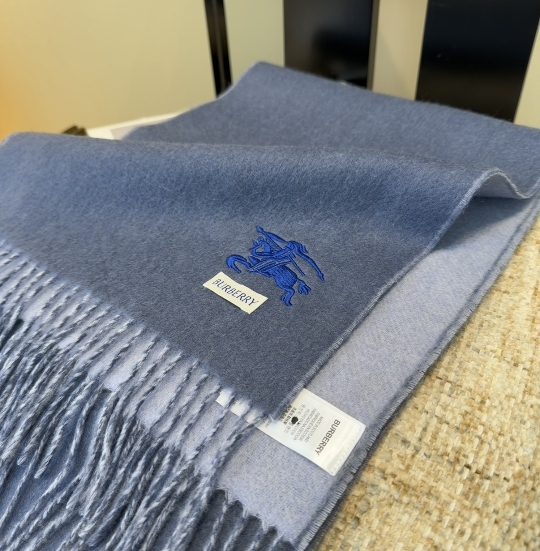 【▪️家属福利来了！！巴宝莉高端重磅男士围巾！】怒赞推荐，激动~！！下手绝对要快，同步专柜，最高端的男士