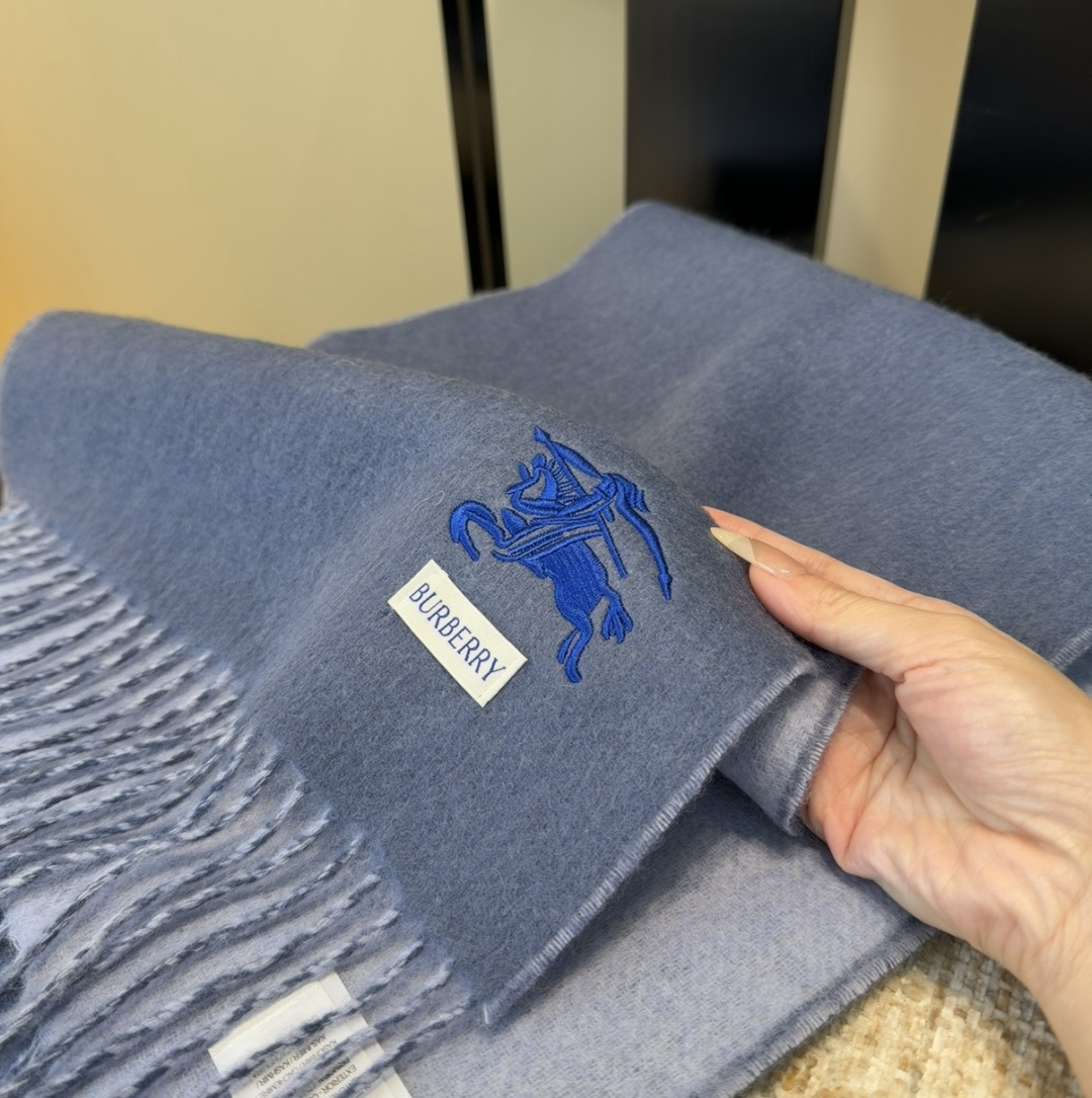 【▪️家属福利来了！！巴宝莉高端重磅男士围巾！】怒赞推荐，激动~！！下手绝对要快，同步专柜，最高端的男士