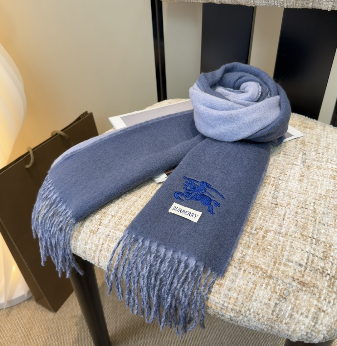 【▪️家属福利来了！！巴宝莉高端重磅男士围巾！】怒赞推荐，激动~！！下手绝对要快，同步专柜，最高端的男士