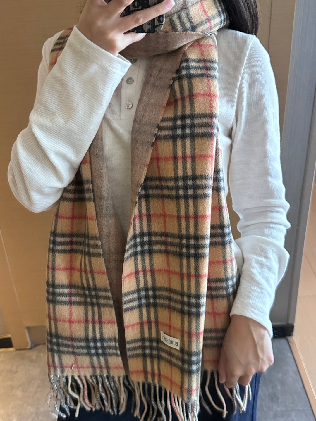 Burberry英伦风典藏款双面围巾❗️【HK外贸尾单 · 这才叫真正的家属福利】‼️这款羊绒围巾的面料
