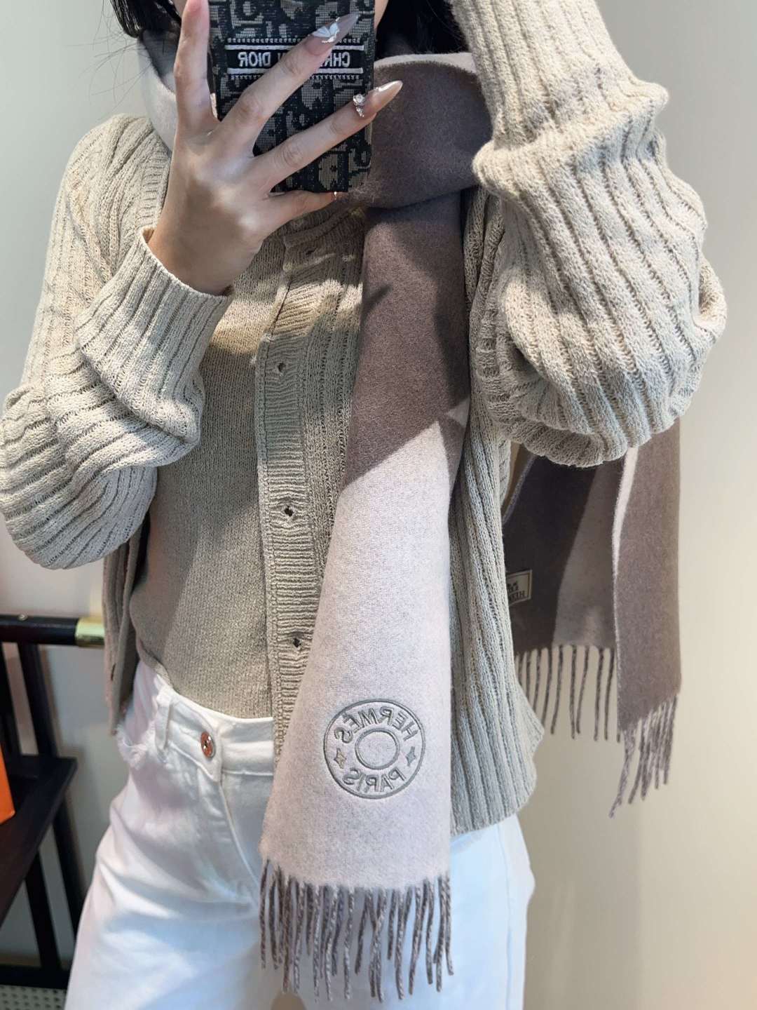 2025年Hermes · 爱马仕，难得一见的温柔配色，低调又不失优雅❗️】重点推荐❗️双边配色，一条围