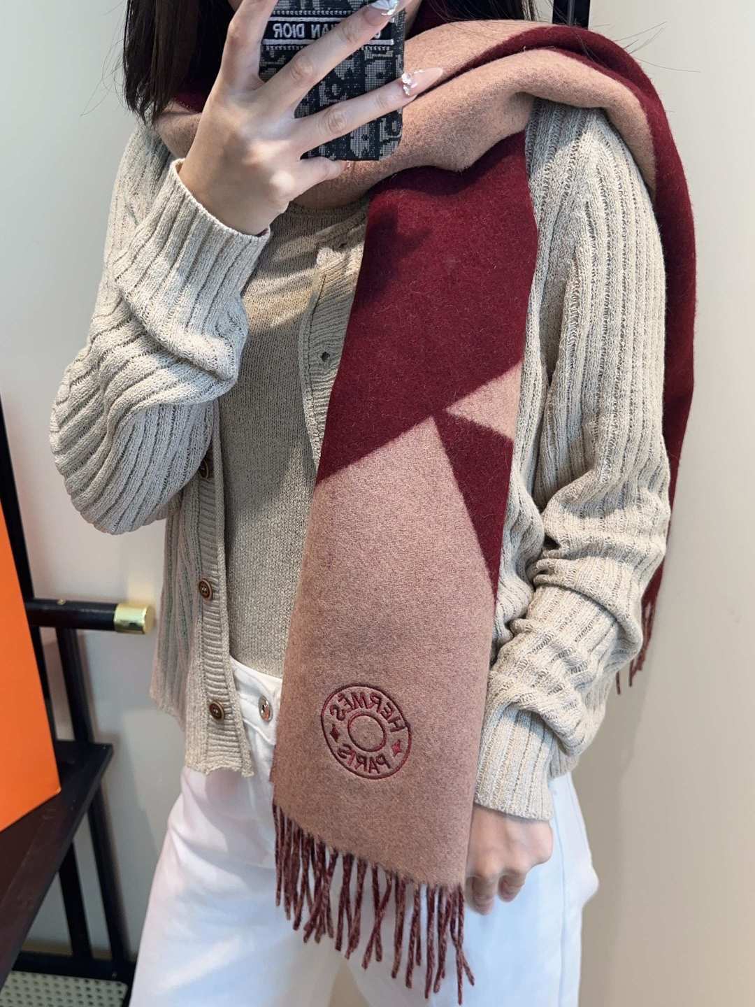 2025年Hermes · 爱马仕，难得一见的温柔配色，低调又不失优雅❗️】重点推荐❗️双边配色，一条围