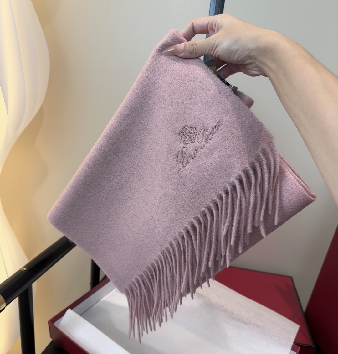 🆕Loro Piana · 【贸易公司尾单，极品山羊绒围巾披肩】送人自留都太高大上了😍重磅上新，爆款爆款