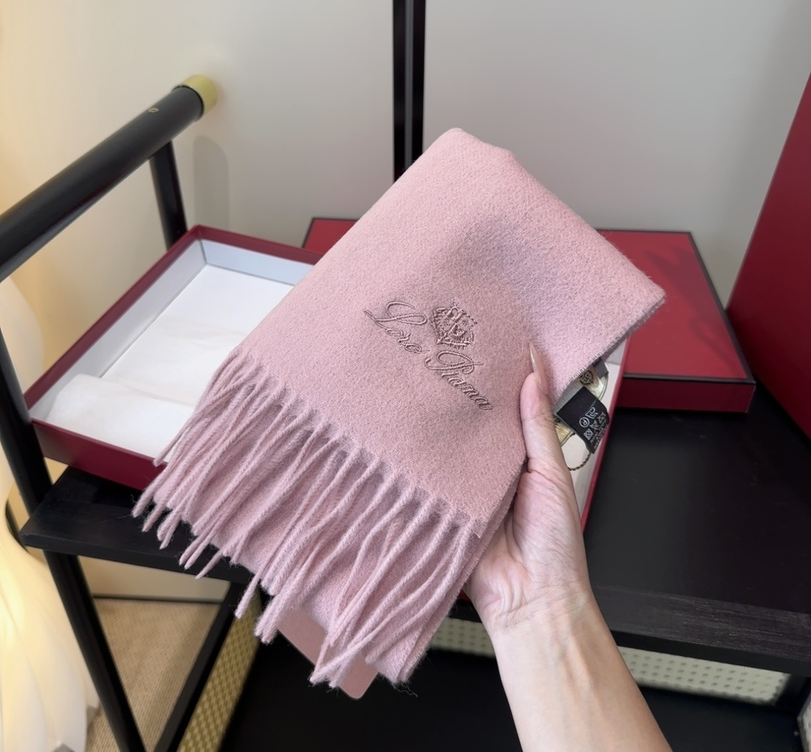 🆕Loro Piana · 【贸易公司尾单，极品山羊绒围巾披肩】送人自留都太高大上了😍重磅上新，爆款爆款