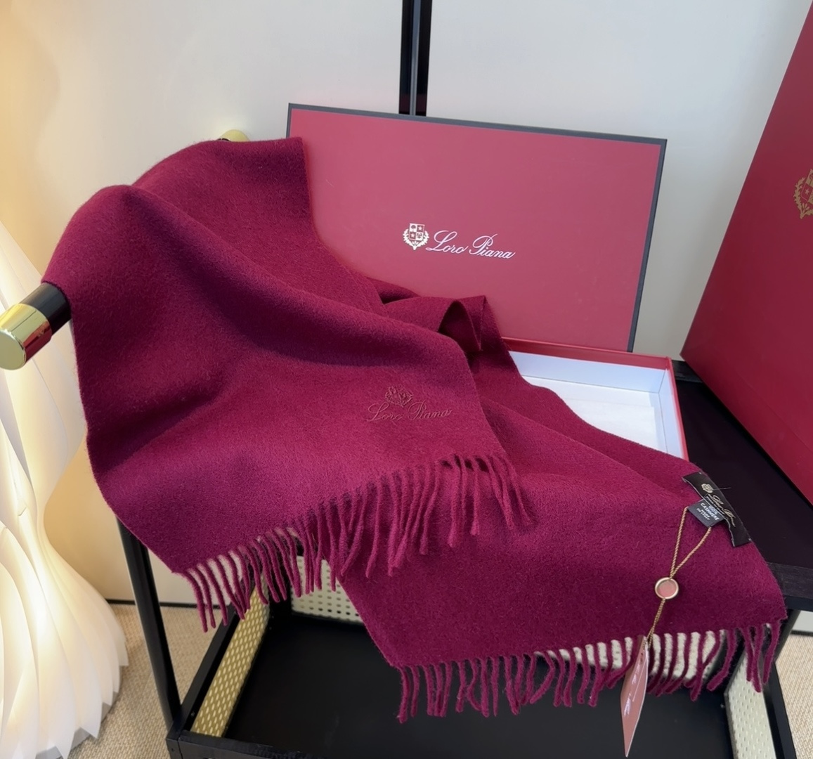 🆕Loro Piana · 【贸易公司尾单，极品山羊绒围巾披肩】送人自留都太高大上了😍重磅上新，爆款爆款