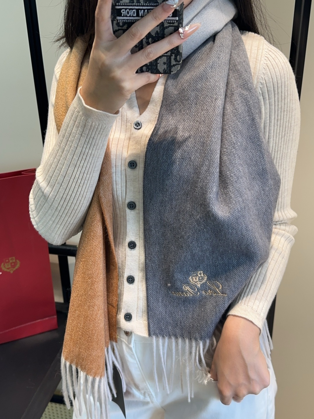 🆕Loro Piana · 【贸易公司尾单，极品山羊绒围巾披肩】送人自留都太高大上了😍重磅上新，爆款爆款