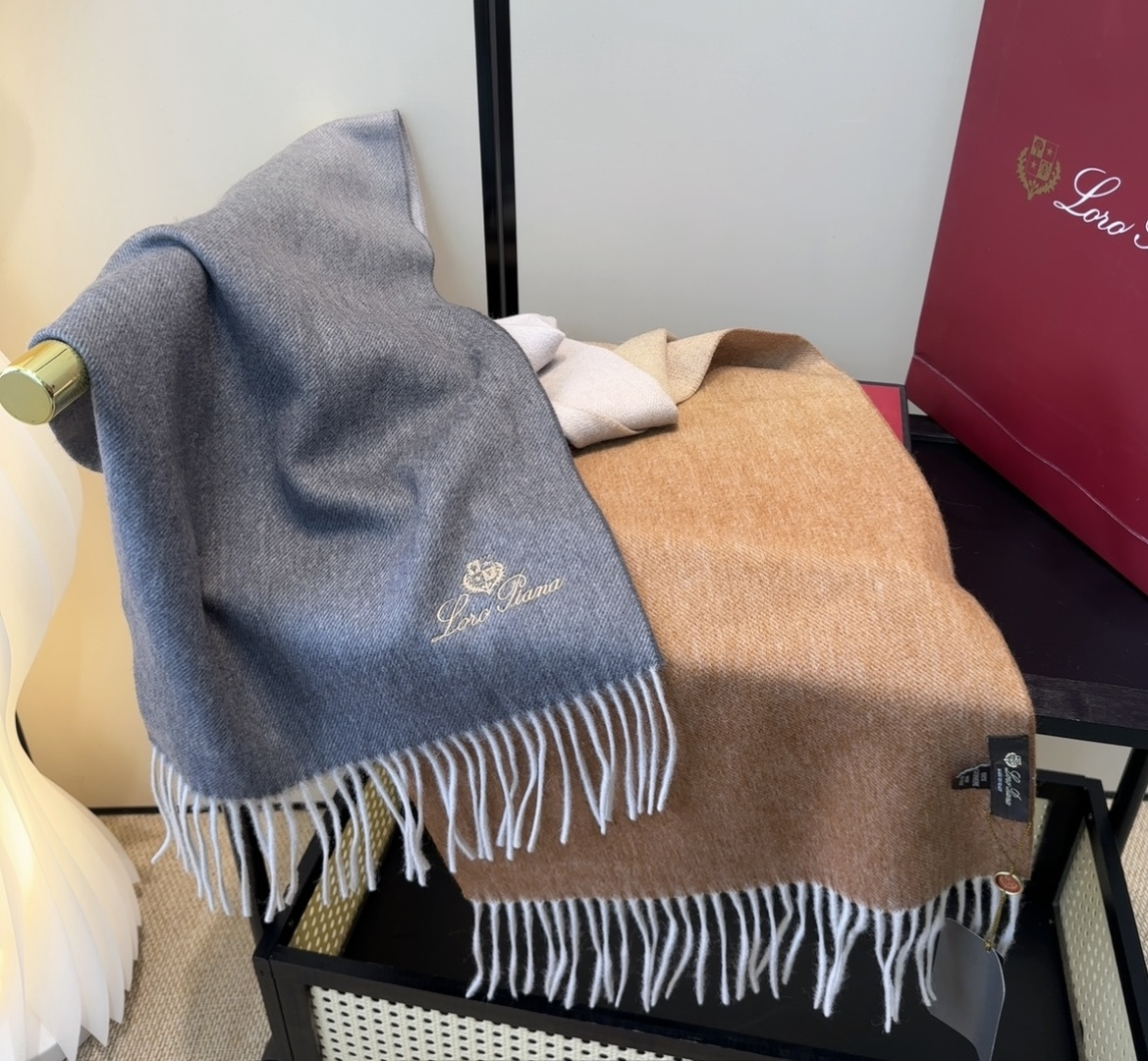 🆕Loro Piana · 【贸易公司尾单，极品山羊绒围巾披肩】送人自留都太高大上了😍重磅上新，爆款爆款