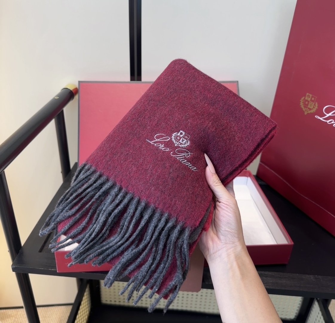🆕Loro Piana · 【贸易公司尾单，极品山羊绒围巾披肩】送人自留都太高大上了😍重磅上新，爆款爆款