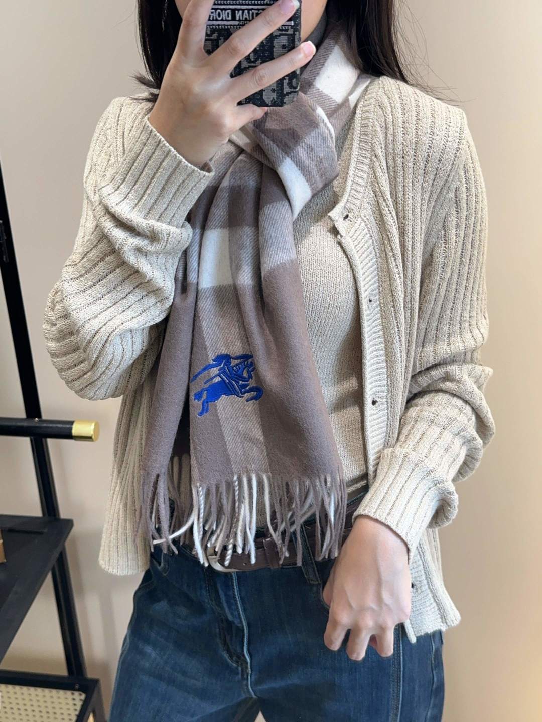 Burberry · 巴宝莉格子围巾❗️好看的要疯掉了，太有型太有魅力了❗️❗️非常斯文时尚的秋冬单品！