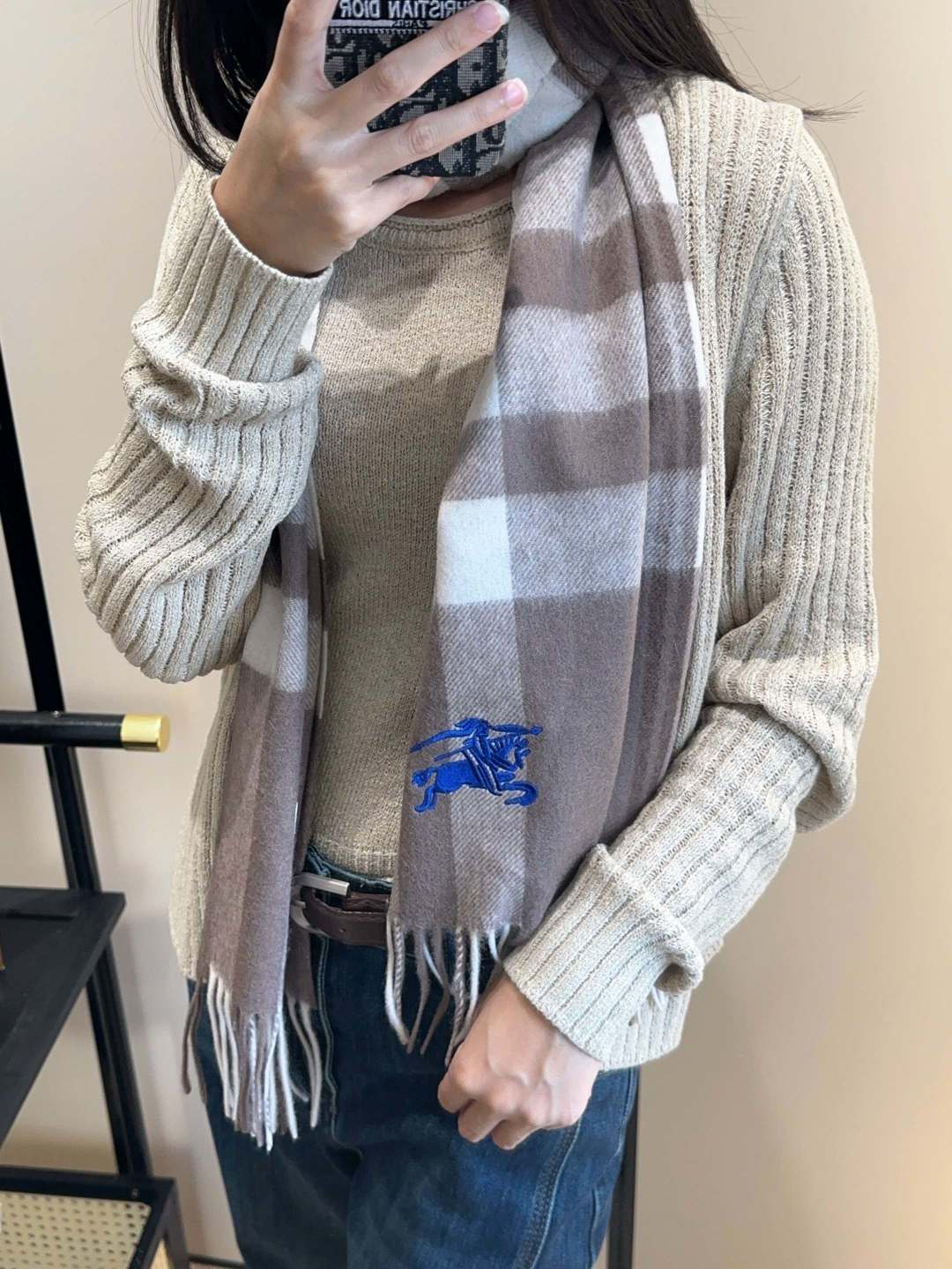 Burberry · 巴宝莉格子围巾❗️好看的要疯掉了，太有型太有魅力了❗️❗️非常斯文时尚的秋冬单品！