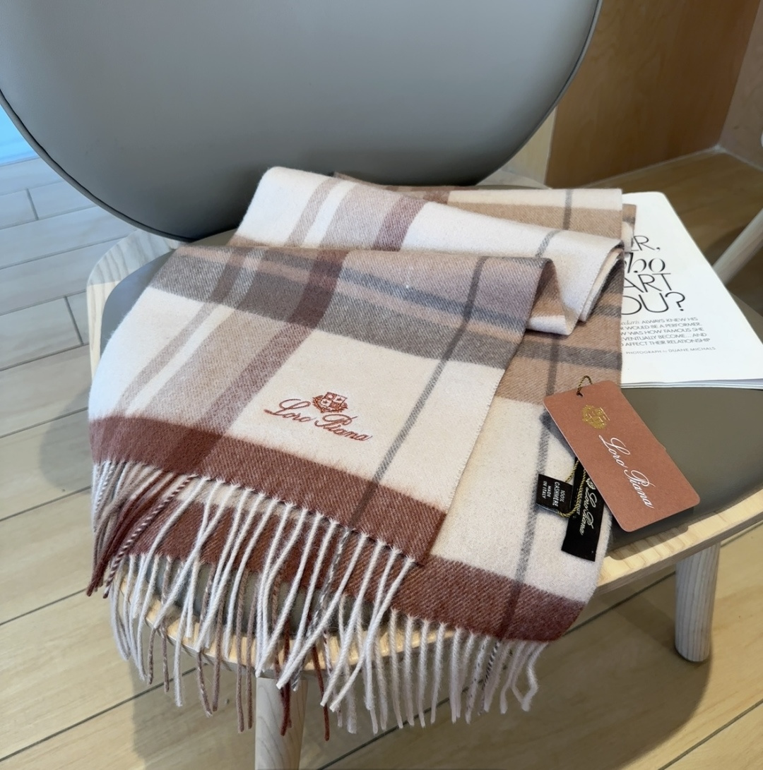 🆕Loro Piana · 【贸易公司尾单，极品山羊绒围巾披肩】送人自留都太高大上了😍重磅上新，爆款爆款