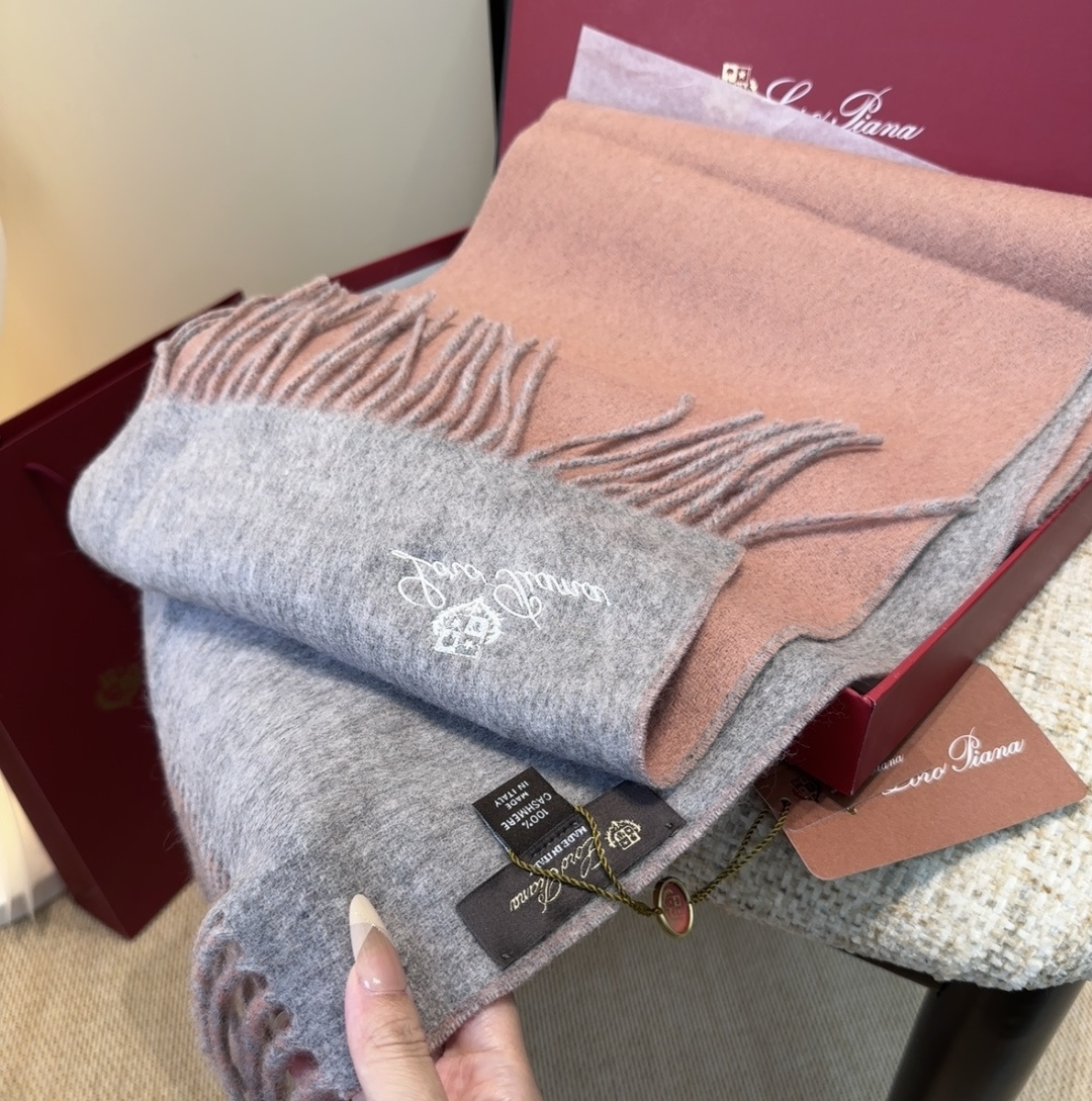 🆕Loro Piana · 【贸易公司尾单，极品山羊绒围巾披肩】送人自留都太高大上了😍重磅上新，爆款爆款