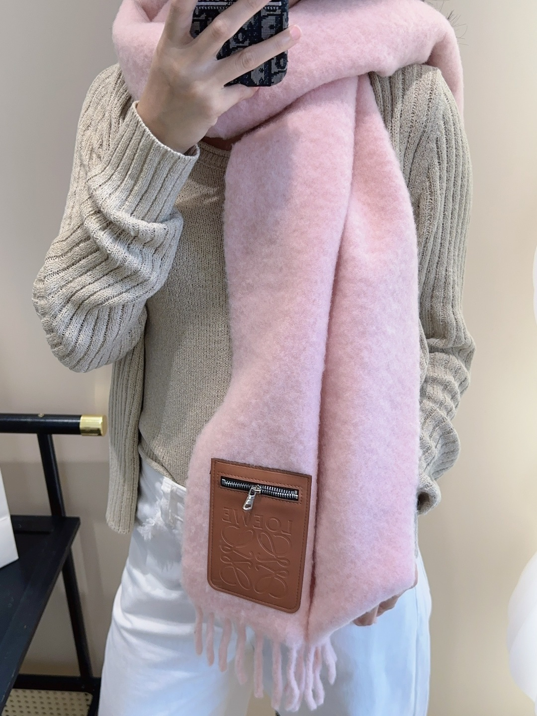 ▪❤️️罗意威超美新款马海毛围巾！超级推荐入手！】质感好货！主打的马海毛围巾~据说超难买哦！！打了好多次