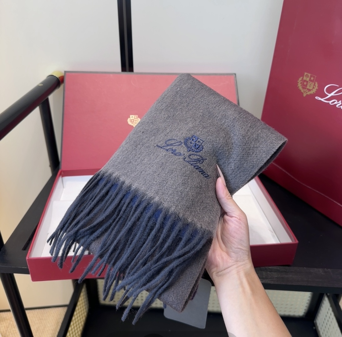 🆕Loro Piana · 【贸易公司尾单，极品山羊绒围巾披肩】送人自留都太高大上了😍重磅上新，爆款爆款