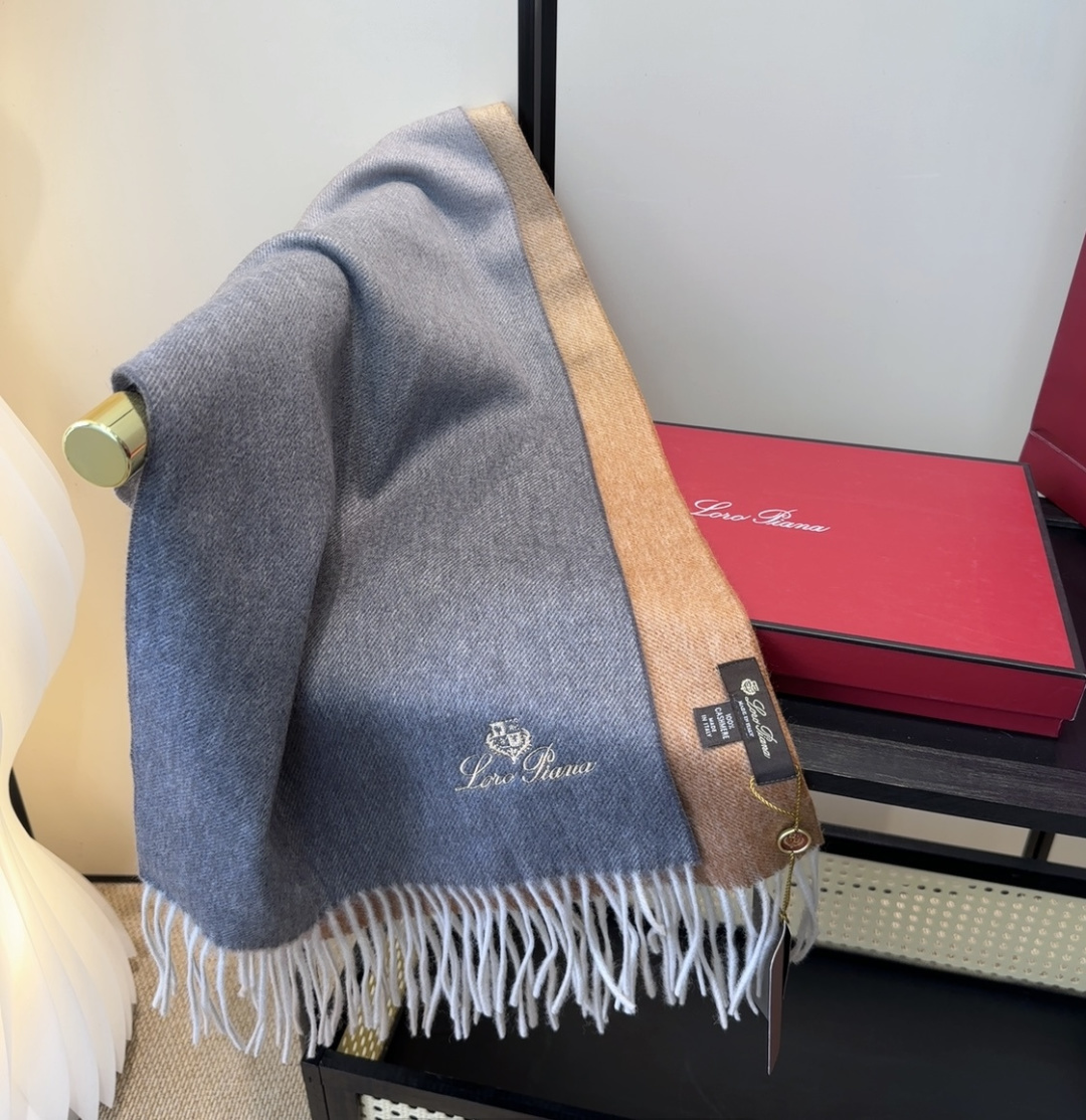 🆕Loro Piana · 【贸易公司尾单，极品山羊绒围巾披肩】送人自留都太高大上了😍重磅上新，爆款爆款