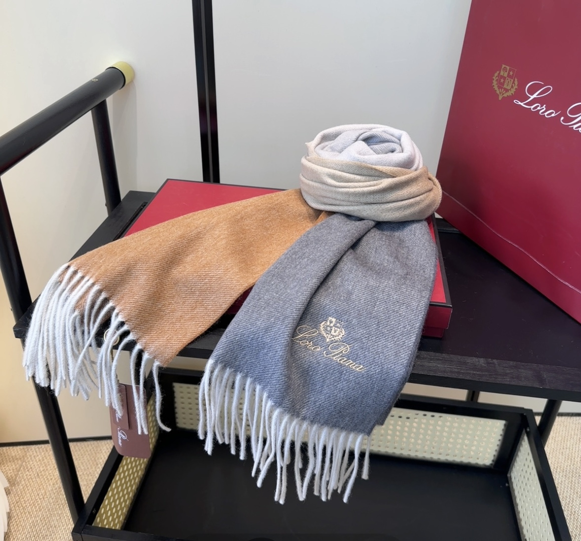 🆕Loro Piana · 【贸易公司尾单，极品山羊绒围巾披肩】送人自留都太高大上了😍重磅上新，爆款爆款