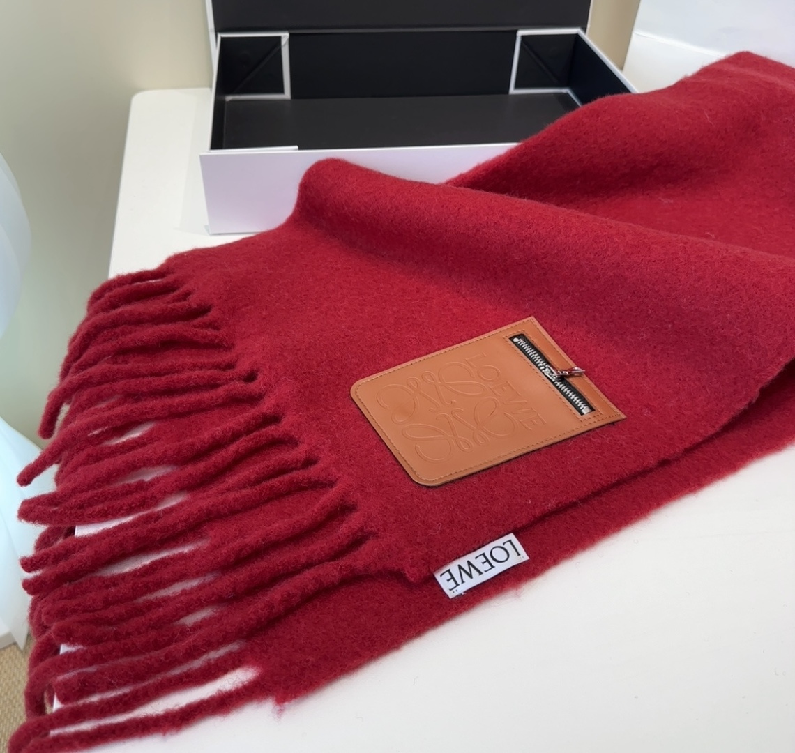 ▪❤️️罗意威超美新款马海毛围巾！超级推荐入手！】质感好货！主打的马海毛围巾~据说超难买哦！！打了好多次