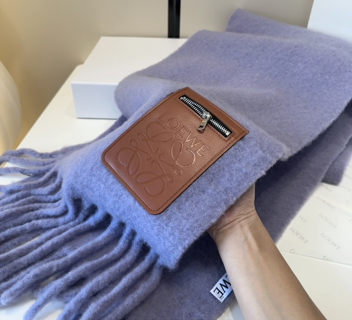 ▪❤️️罗意威超美新款马海毛围巾！超级推荐入手！】质感好货！主打的马海毛围巾~据说超难买哦！！打了好多次