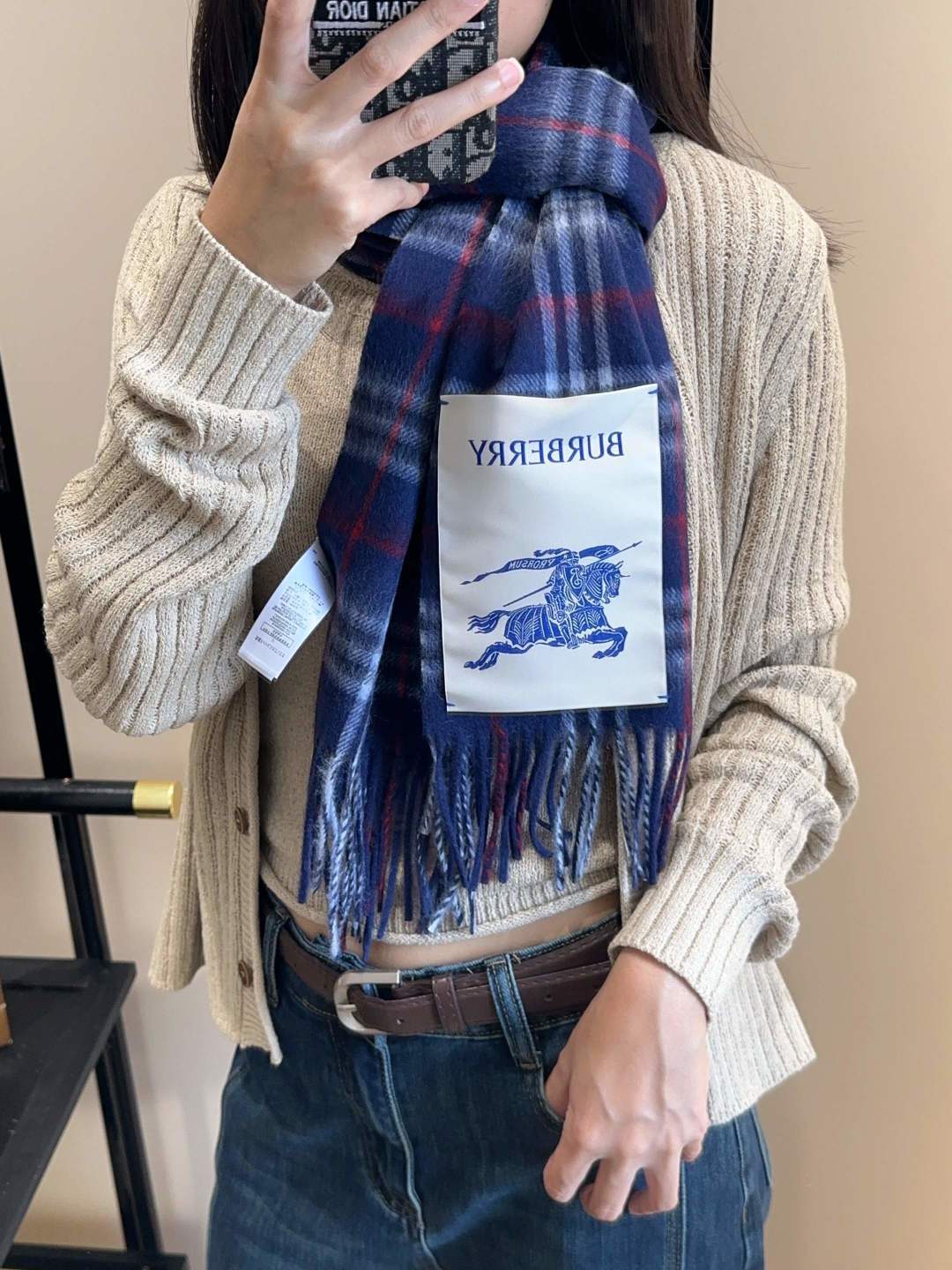 Burberry · 巴宝莉围巾❗️好看的要疯掉了，太有型太有魅力了❗️❗️非常斯文时尚的秋冬单品！真的