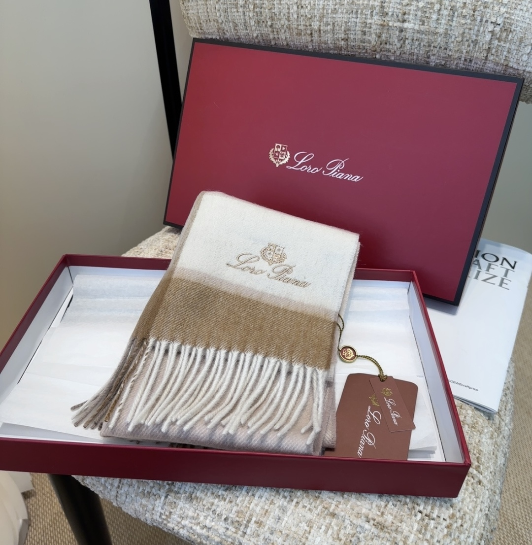 🆕Loro Piana · 【贸易公司尾单，极品山羊绒围巾披肩】送人自留都太高大上了😍重磅上新，爆款爆款
