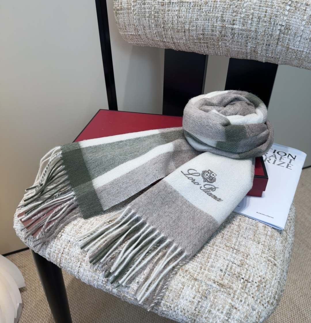 🆕Loro Piana · 【贸易公司尾单，极品山羊绒围巾披肩】送人自留都太高大上了😍重磅上新，爆款爆款