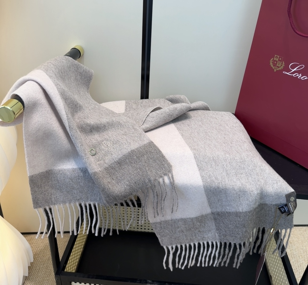 🆕Loro Piana · 【贸易公司尾单，极品山羊绒围巾披肩】送人自留都太高大上了😍重磅上新，爆款爆款